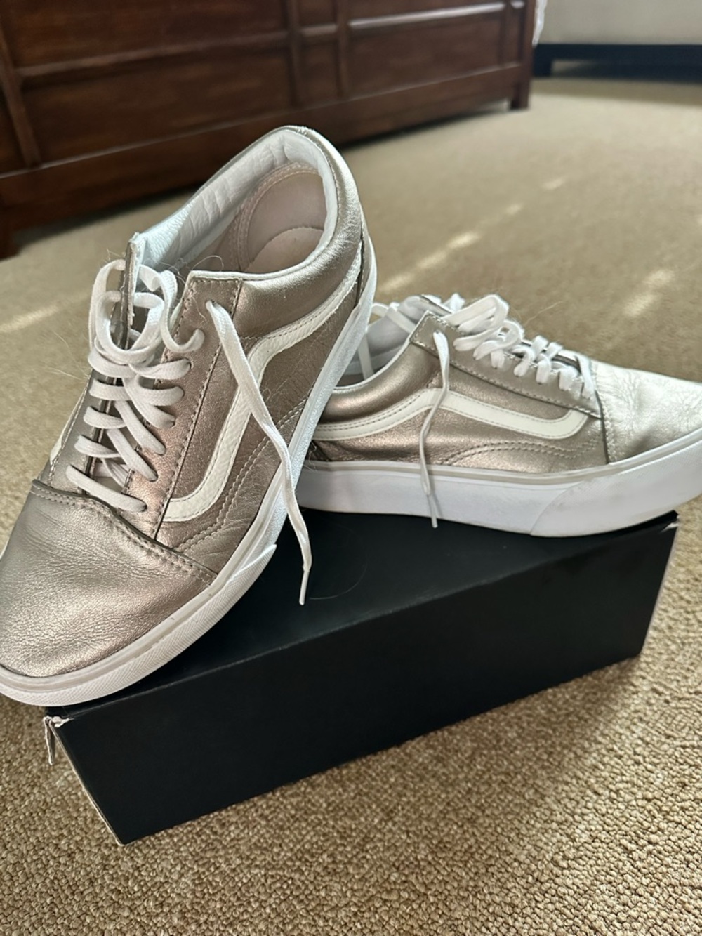 Vans Metallic Gold Low-Top Women's Sneakers with White Stripe - Picture 2 of 2